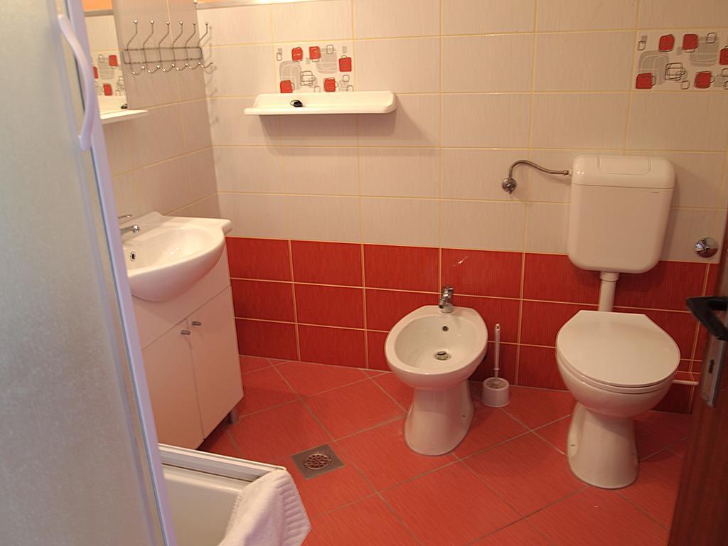 Apartmani Delfin Grebaštica Esterno foto