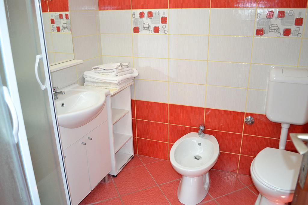 Apartmani Delfin Grebaštica Esterno foto
