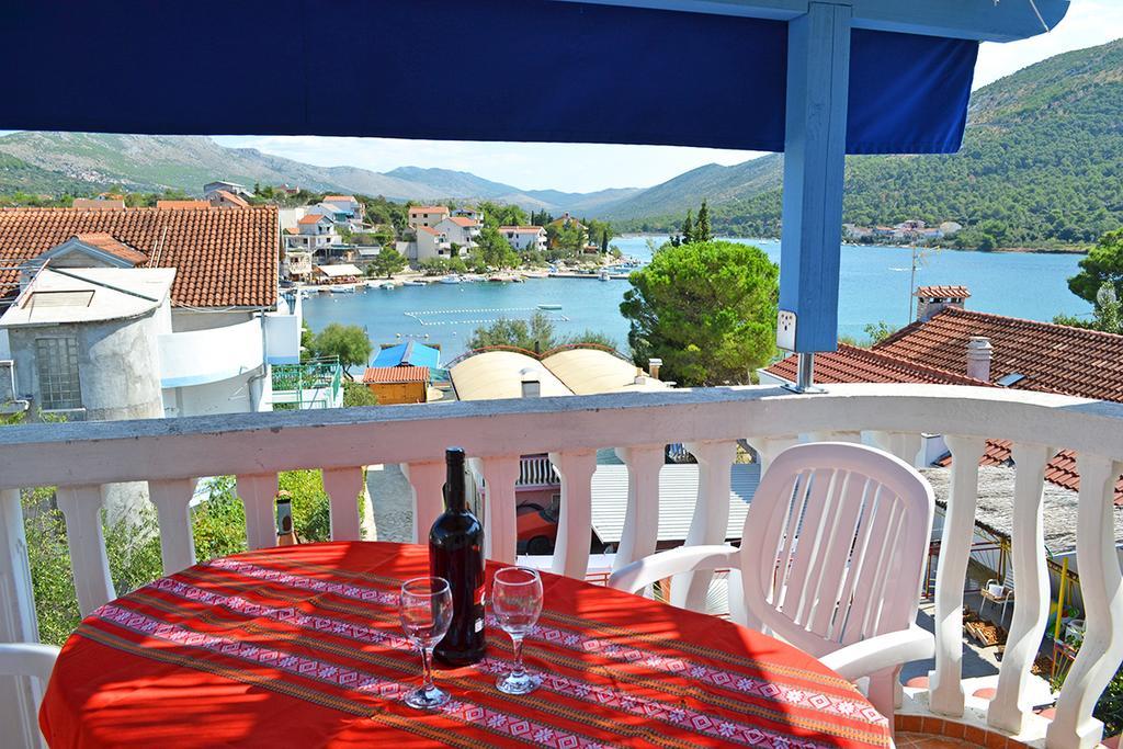 Apartmani Delfin Grebaštica Esterno foto
