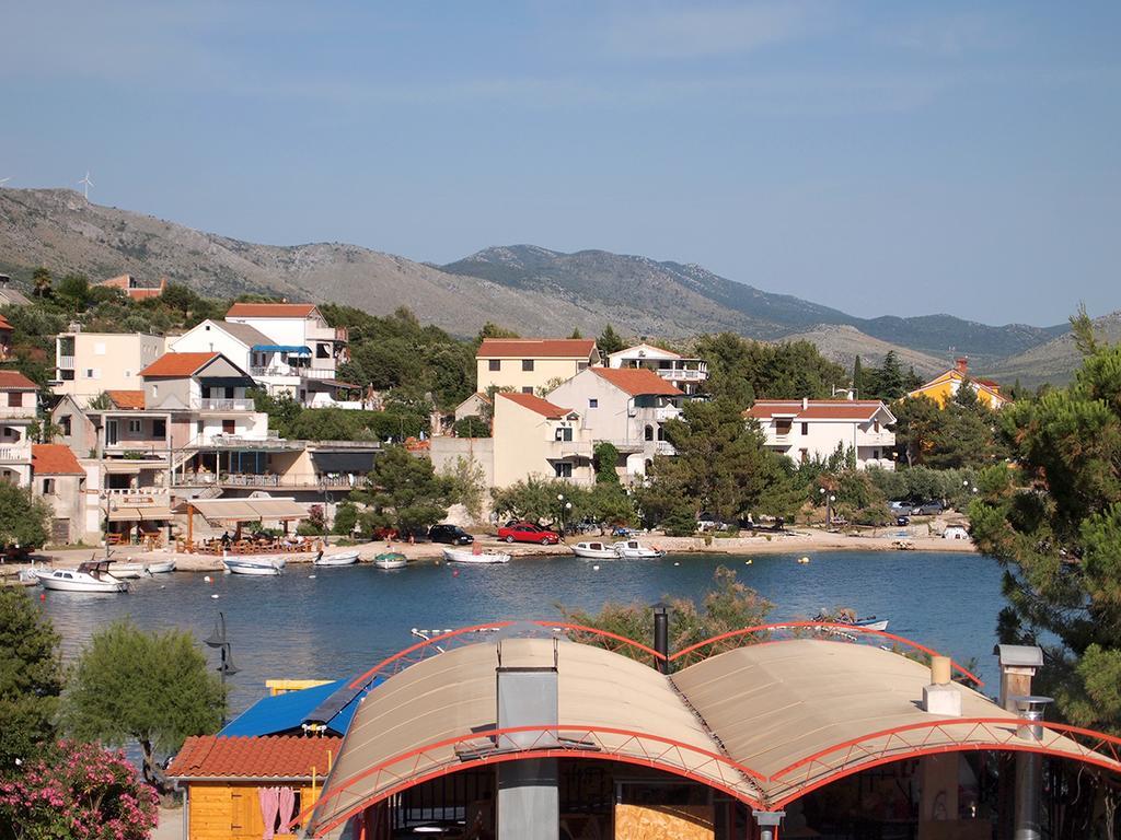 Apartmani Delfin Grebaštica Esterno foto