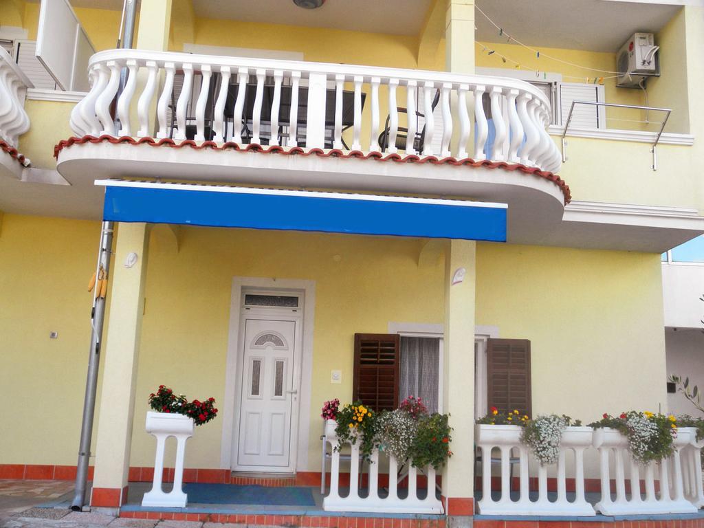 Apartmani Delfin Grebaštica Esterno foto