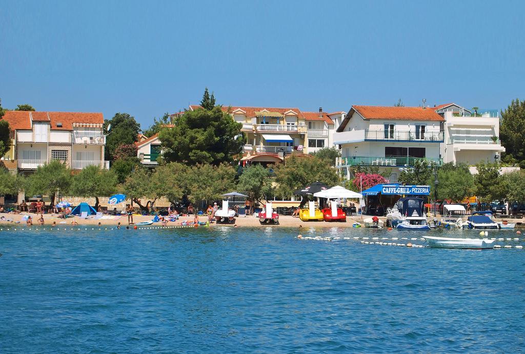 Apartmani Delfin Grebaštica Esterno foto